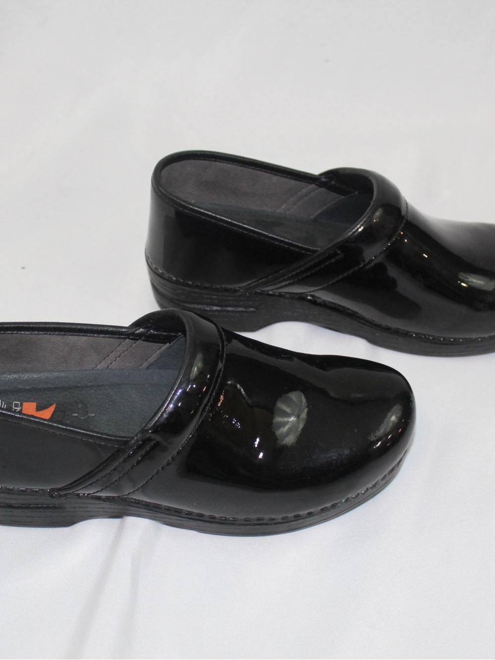 Dansko Women’s XP 2.0 Pull Up Black Leather Clogs Nursing Shoes Size 41